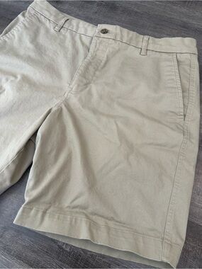 Chaps Stretch Khaki Shorts Casual Size 36 - Tan, Comfort, Preppy